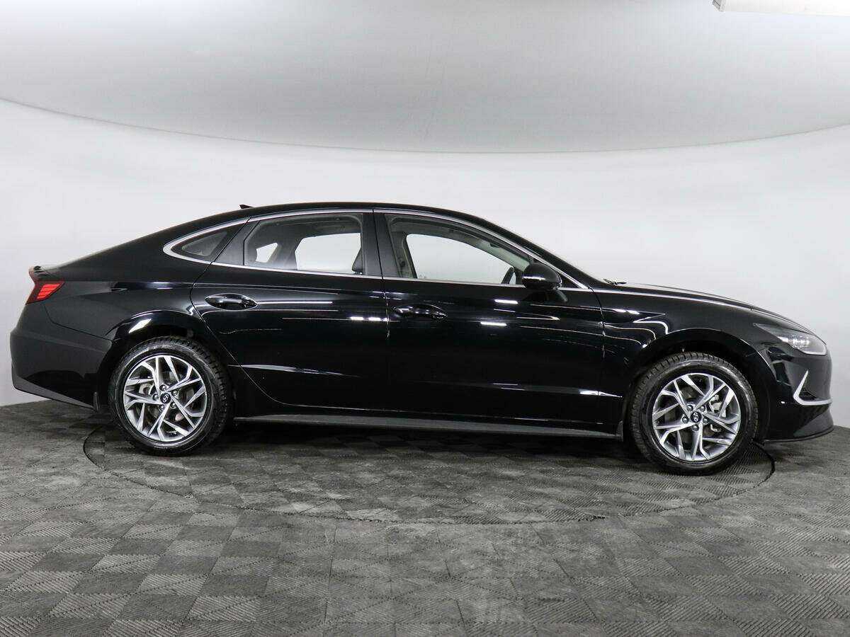 Hyundai Sonata 2023 года с пробегом. Фото: #3