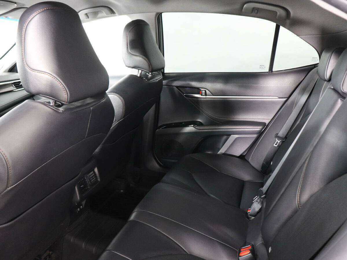 Toyota Camry 2020 года с пробегом. Фото: #10