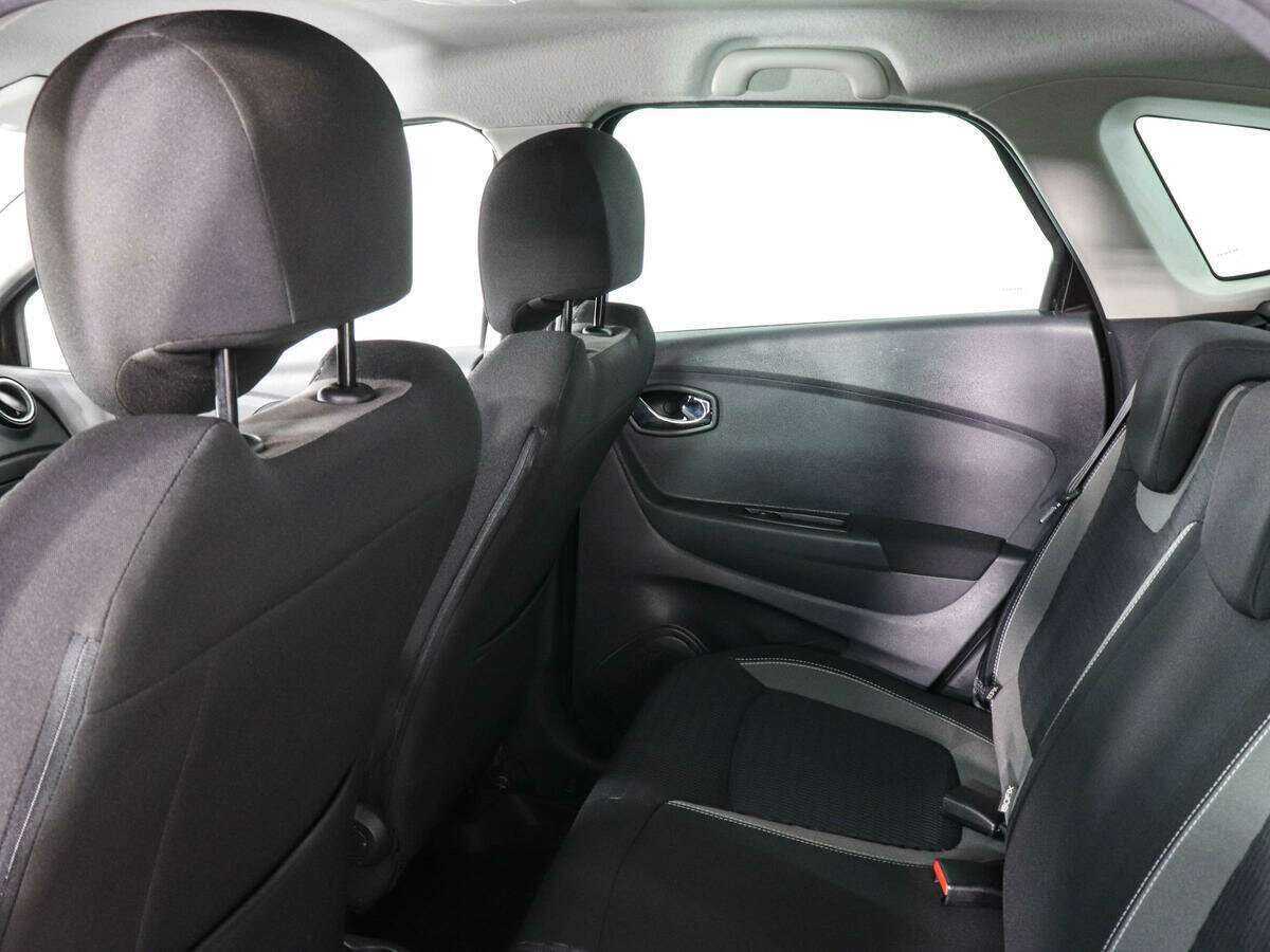 Б/У Рено Каптюр 2017 года. Фото: #11