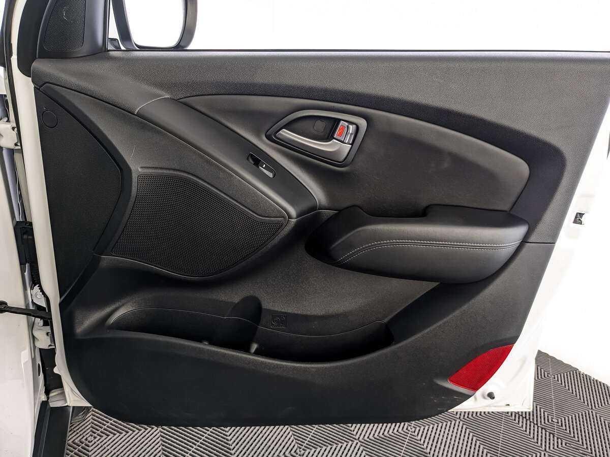 Б/У Хендай ай-икс35 2015 года. Фото: #24