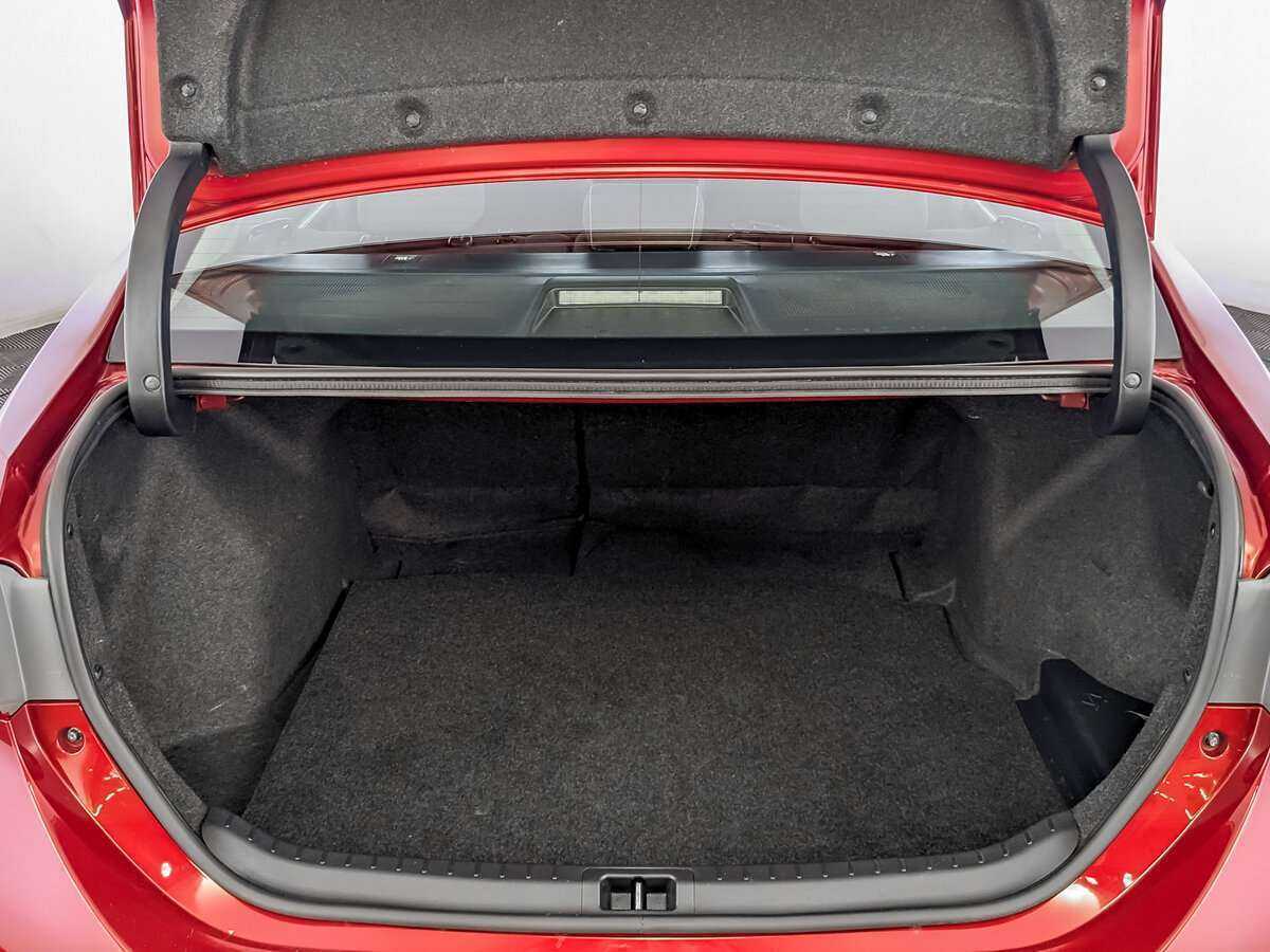 Б/У Тойота Королла 2018 года. Фото: #8