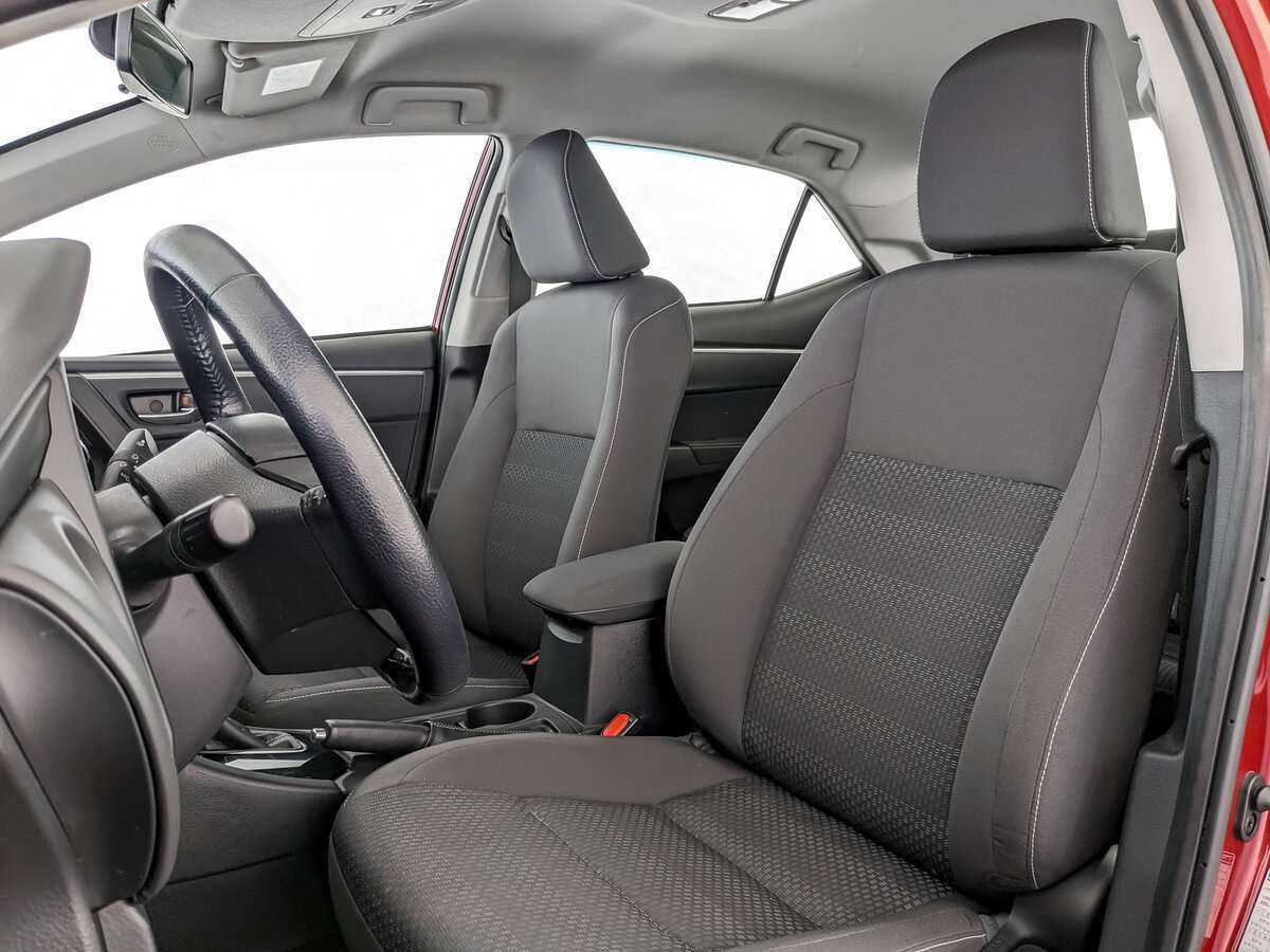 Б/У Тойота Королла 2018 года. Фото: #18