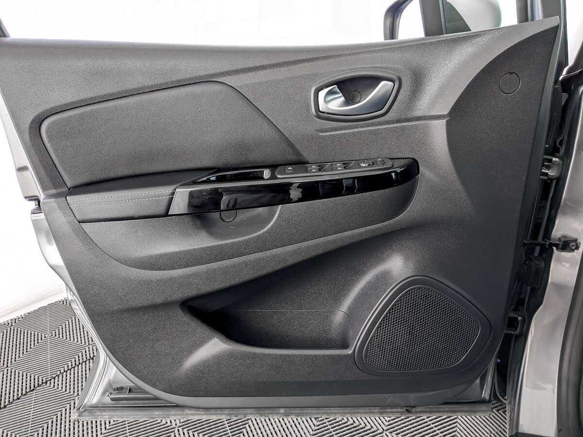 Б/У Рено Каптюр 2021 года. Фото: #14