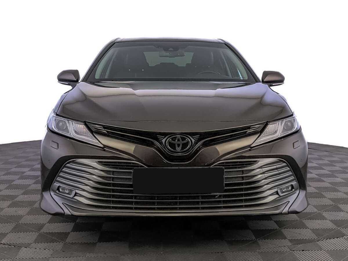 Toyota Camry 2018 года с пробегом. Фото: #1