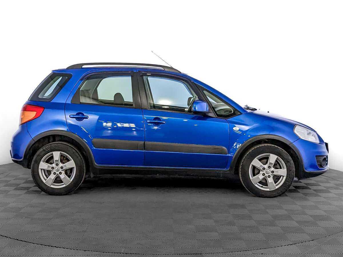 Б/У Сузуки С-Икс4 2013 года. Фото: #3