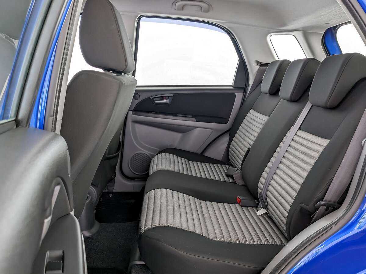 Б/У Сузуки С-Икс4 2013 года. Фото: #9