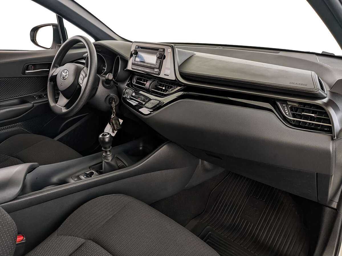 Toyota C-HR 2019 года с пробегом. Фото: #7