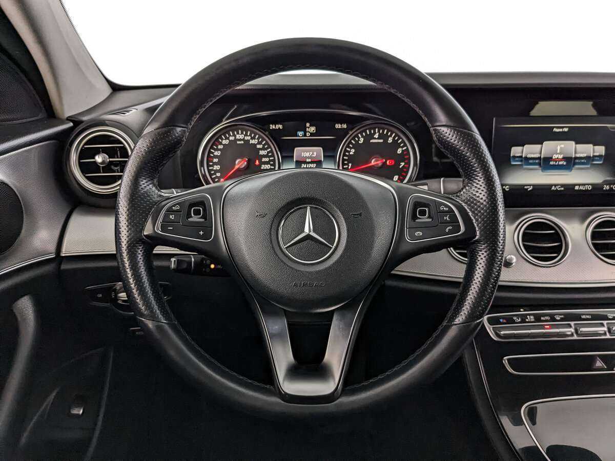 Mercedes-Benz E-Класс 2018 года с пробегом. Фото: #16