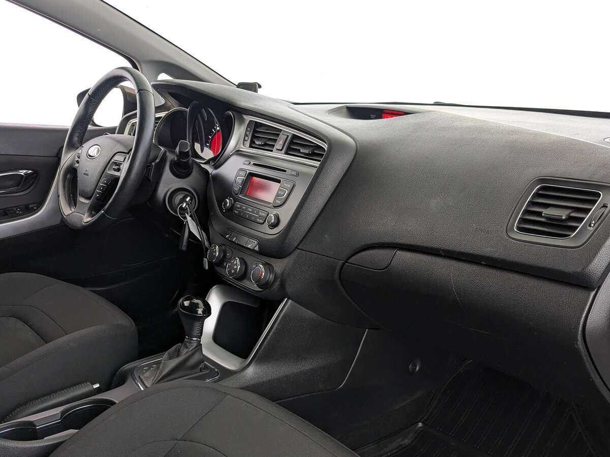 Б/У Киа Сид 2017 года. Фото: #8