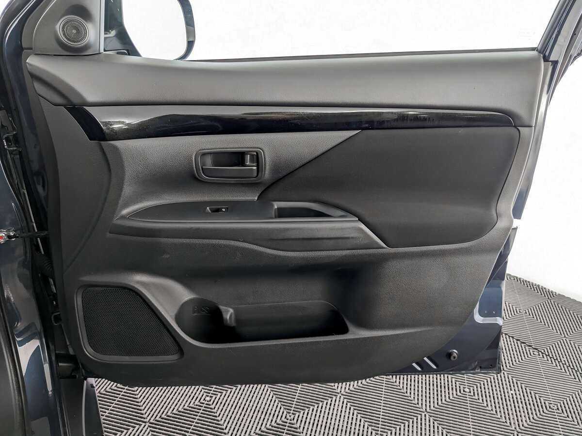 Mitsubishi Outlander 2019 года с пробегом. Фото: #19