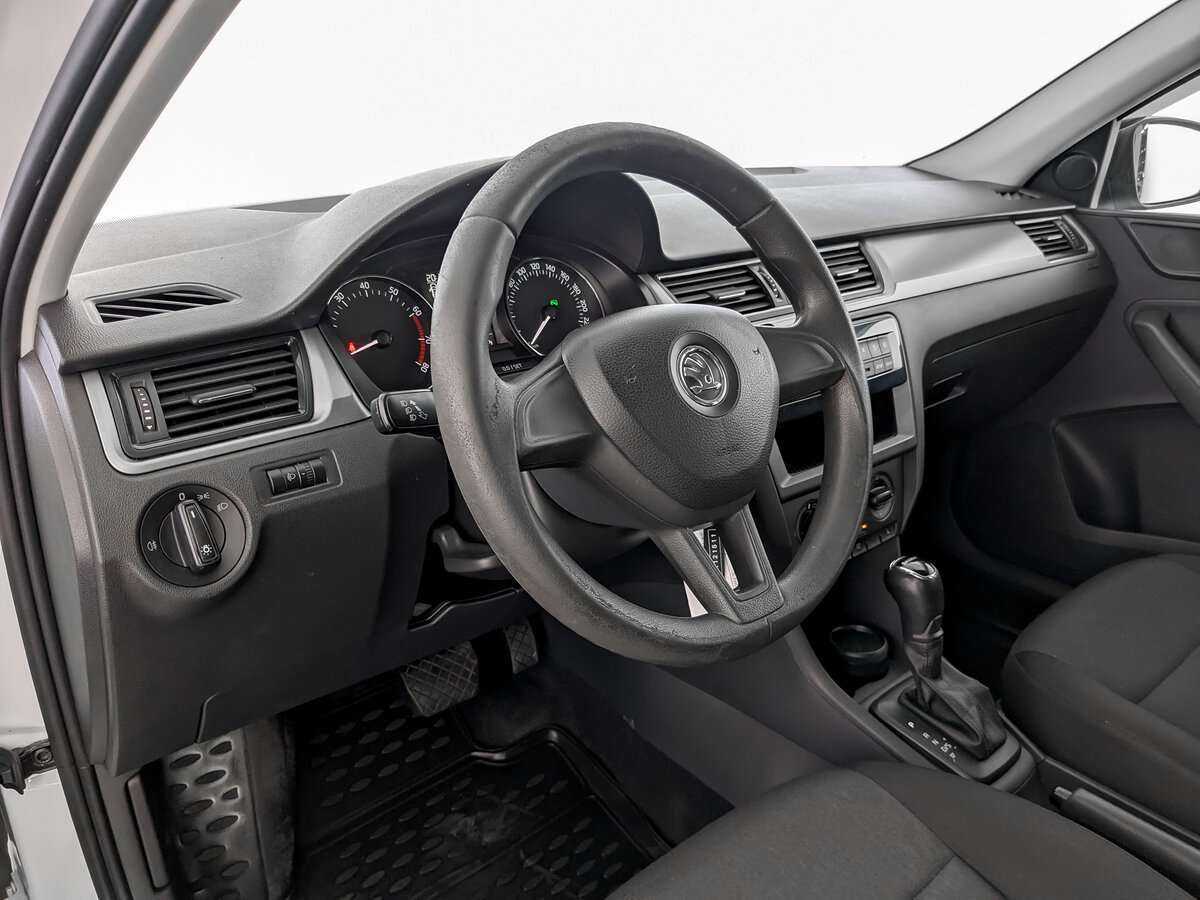 Б/У Шкода Рапид 2017 года. Фото: #14