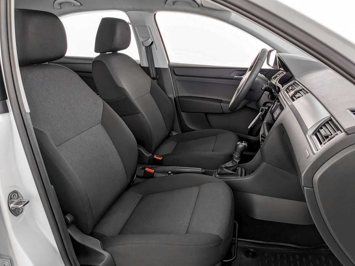 Б/У Шкода Рапид 2017 года. Фото: #20