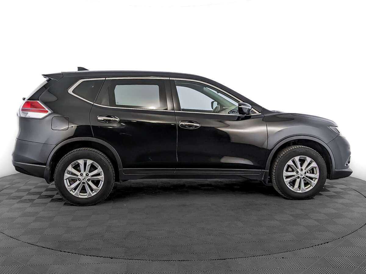 Б/У Ниссан Икс-Трейл 2017 года. Фото: #3