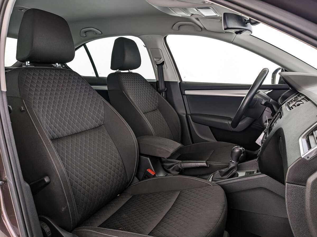 Б/У Шкода Октавия 2016 года. Фото: #23