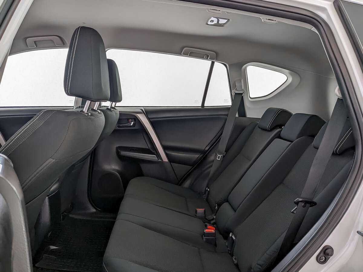 Toyota RAV4 2019 года с пробегом. Фото: #9