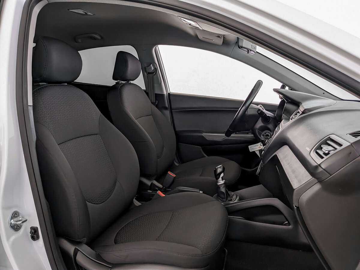 Б/У Киа Рио 2016 года. Фото: #17