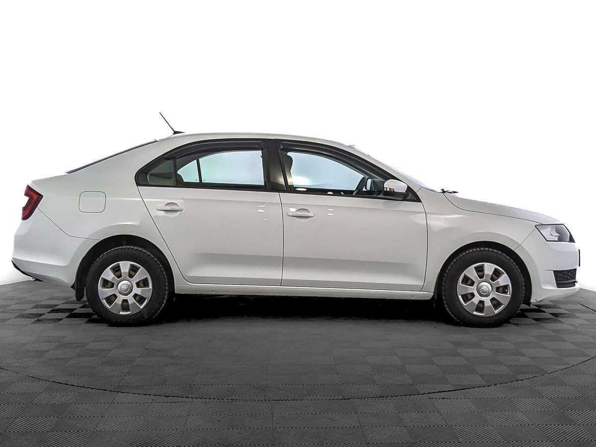 Б/У Шкода Рапид 2017 года. Фото: #3