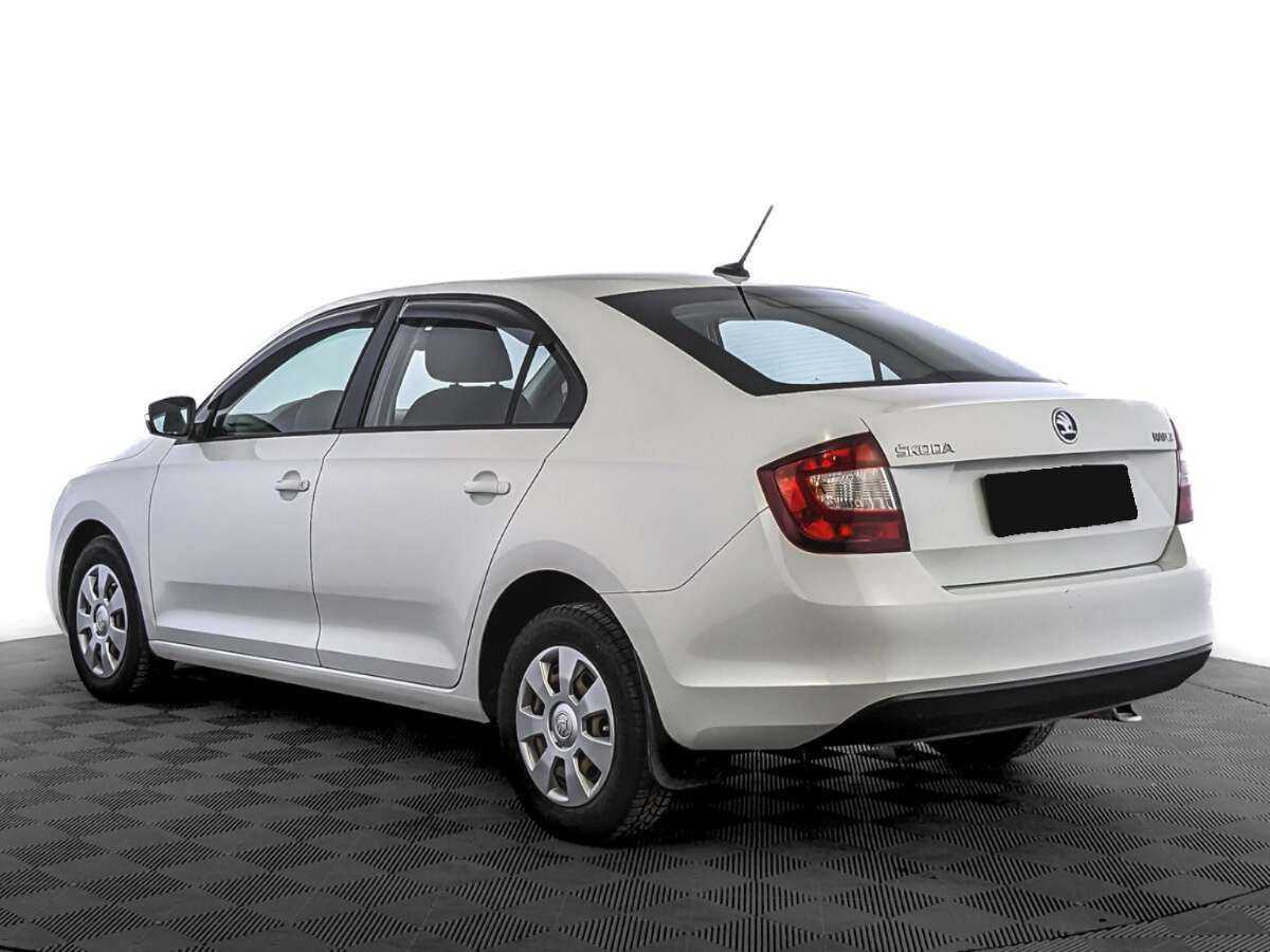 Б/У Шкода Рапид 2017 года. Фото: #6