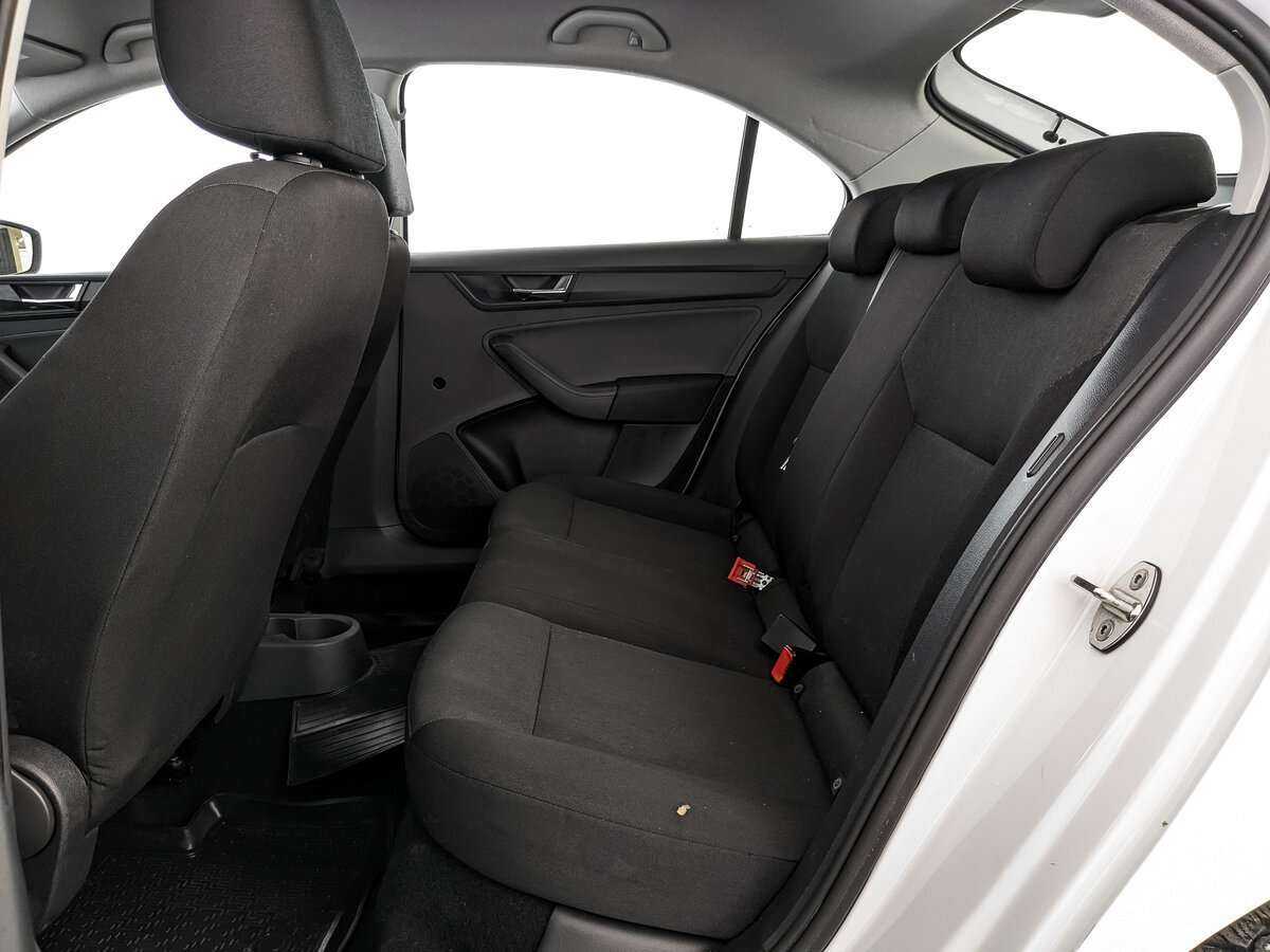 Б/У Шкода Рапид 2018 года. Фото: #13