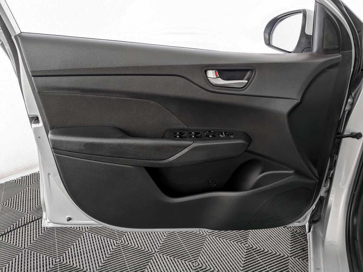 Б/У Хендай Солярис 2018 года. Фото: #18