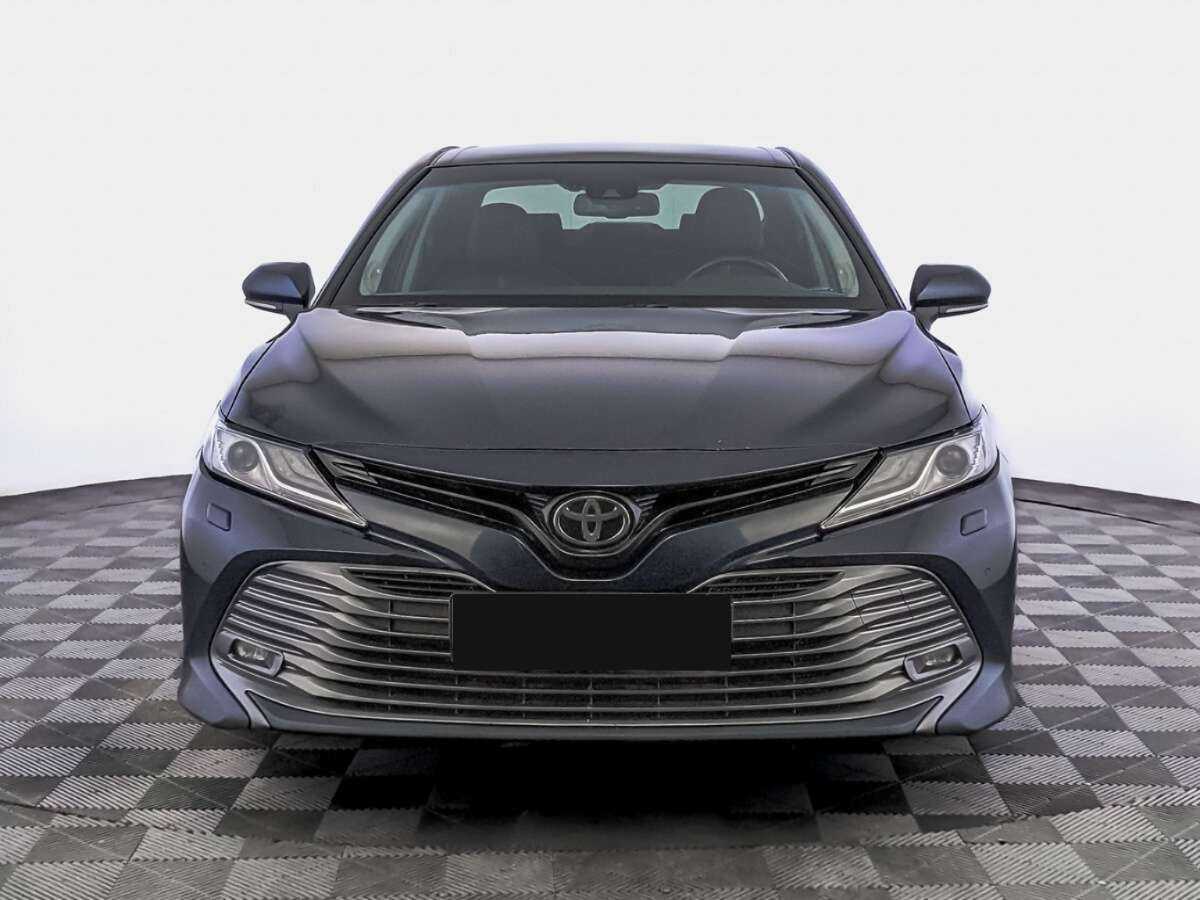 Toyota Camry 2018 года с пробегом. Фото: #1