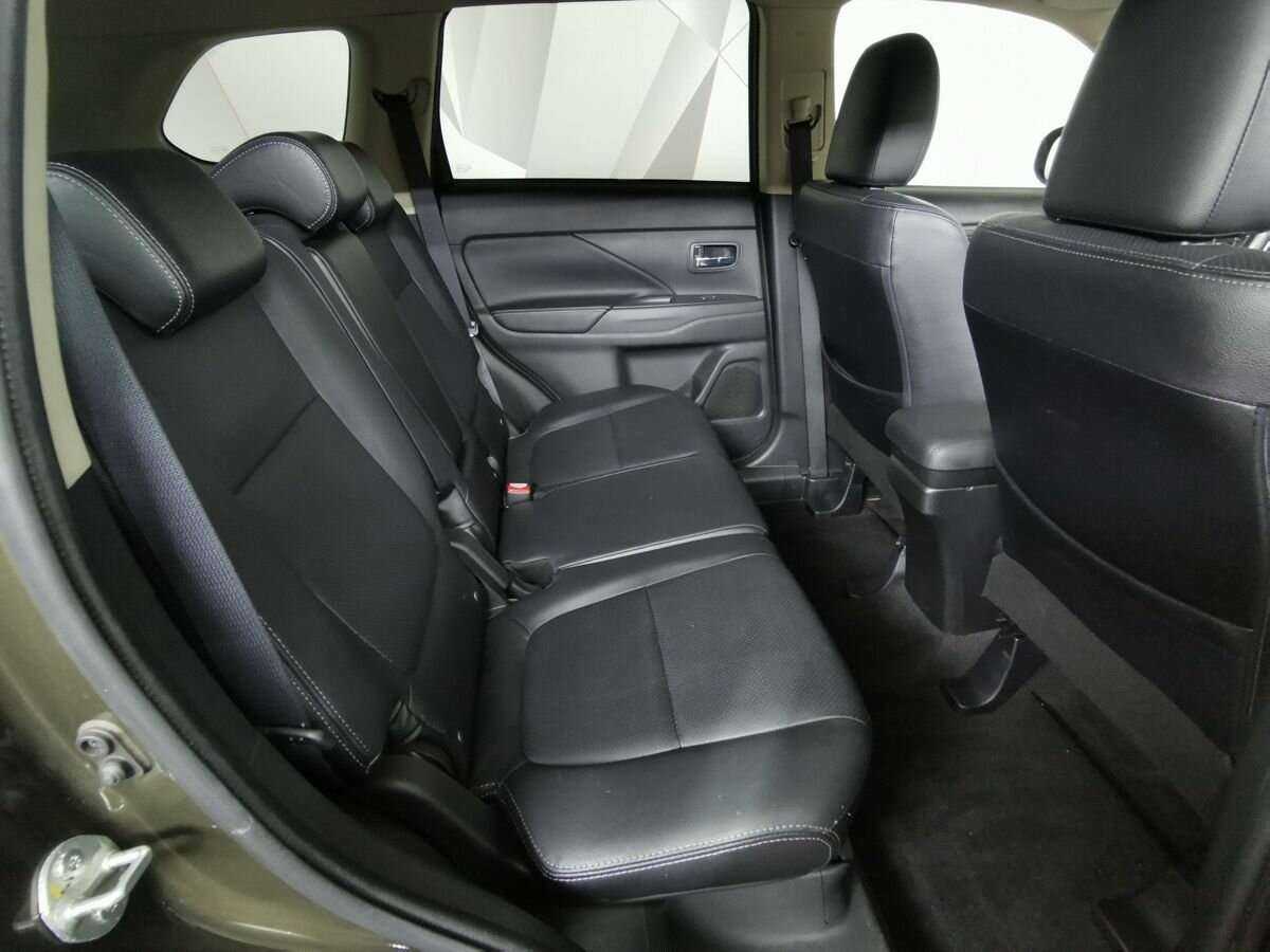 Mitsubishi Outlander 2018 года с пробегом. Фото: #11