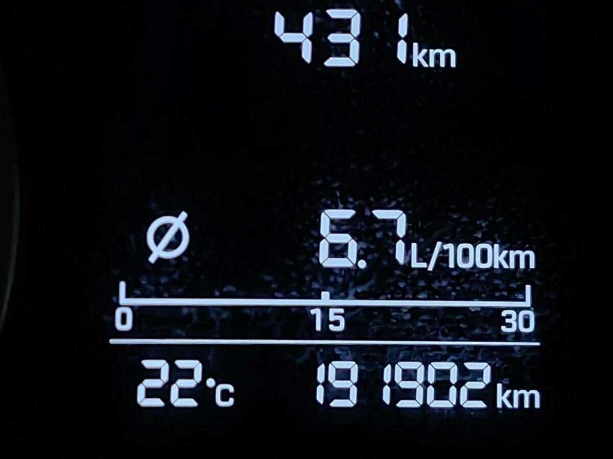 Б/У Хендай Елантра 2018 года. Фото: #13