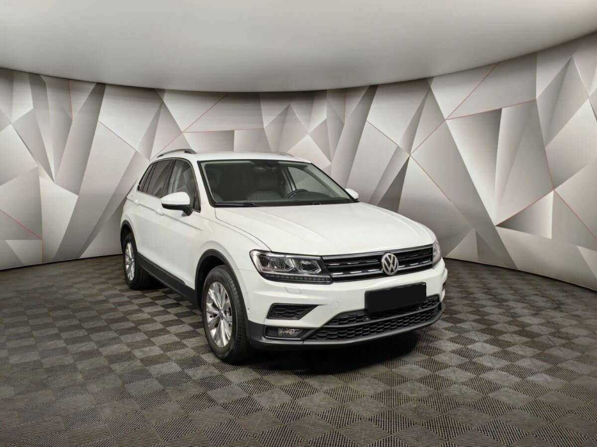 Volkswagen Tiguan 2018 года с пробегом. Фото: #2