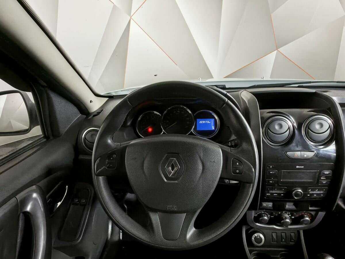 Б/У Рено Дастер 2017 года. Фото: #12