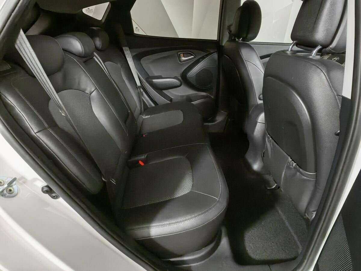 Б/У Хендай ай-икс35 2013 года. Фото: #11