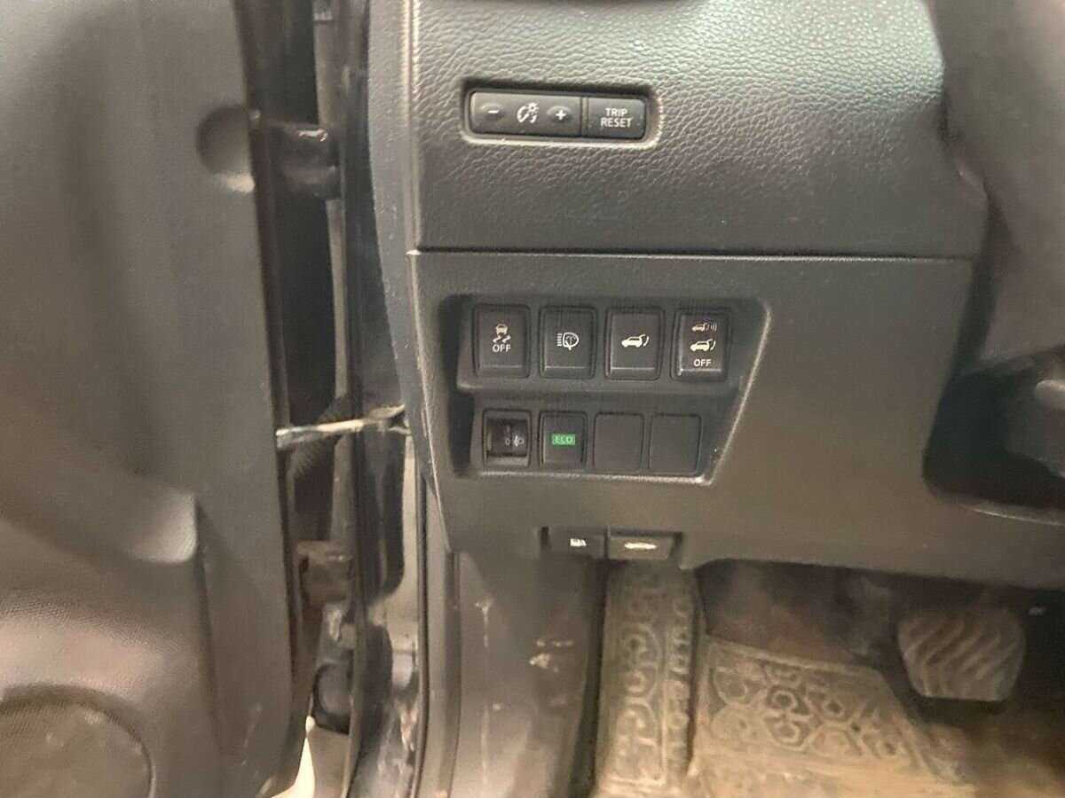 Б/У Ниссан Икс-Трейл 2016 года. Фото: #6