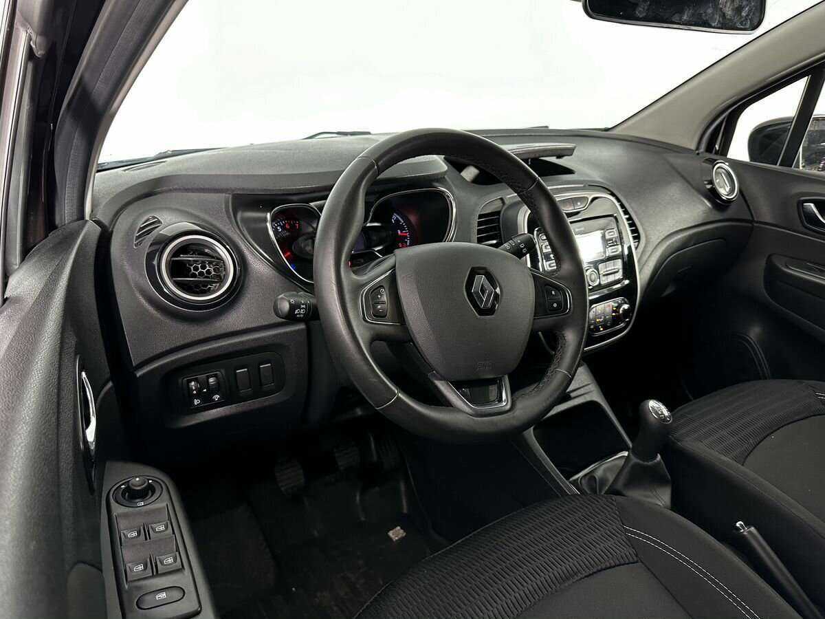 Б/У Рено Каптюр 2017 года. Фото: #6