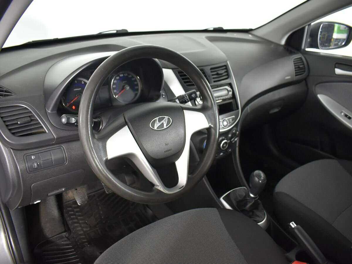 Б/У Хендай Солярис 2013 года. Фото: #8