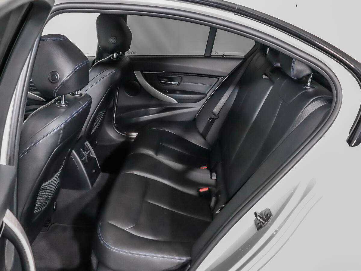 BMW 3 серии 2018 года с пробегом. Фото: #10