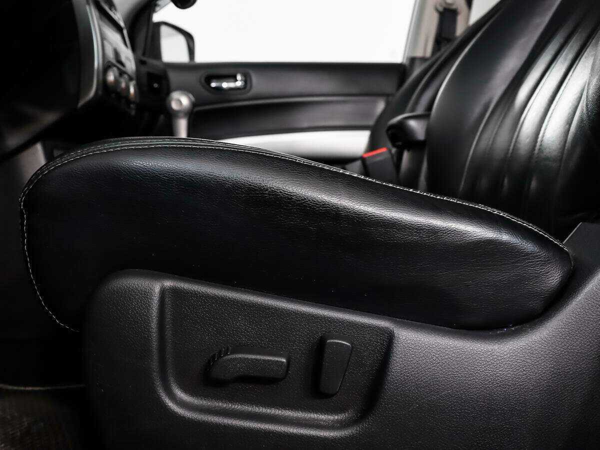 Б/У Ниссан Икс-Трейл 2013 года. Фото: #9