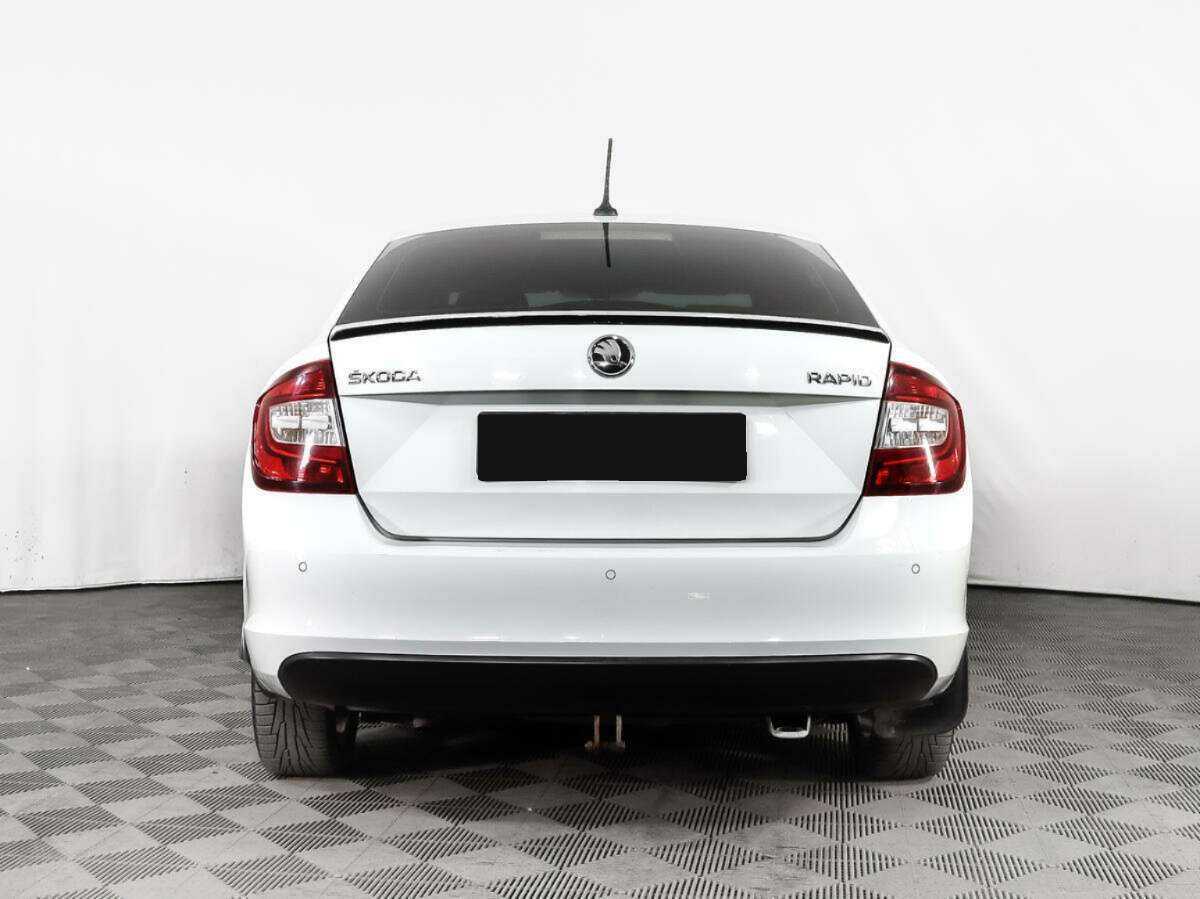 Б/У Шкода Рапид 2017 года. Фото: #3