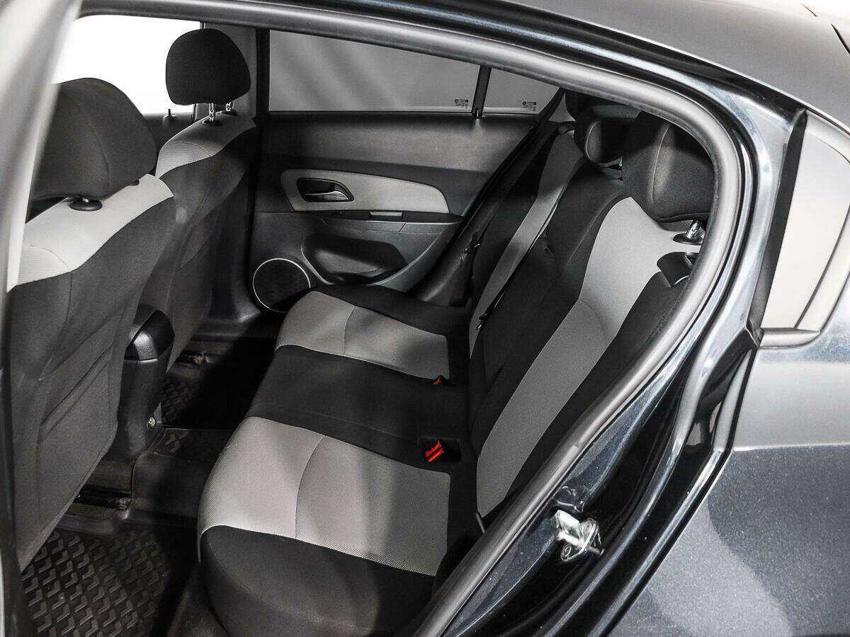 Б/У Шевроле Круз 2014 года. Фото: #9