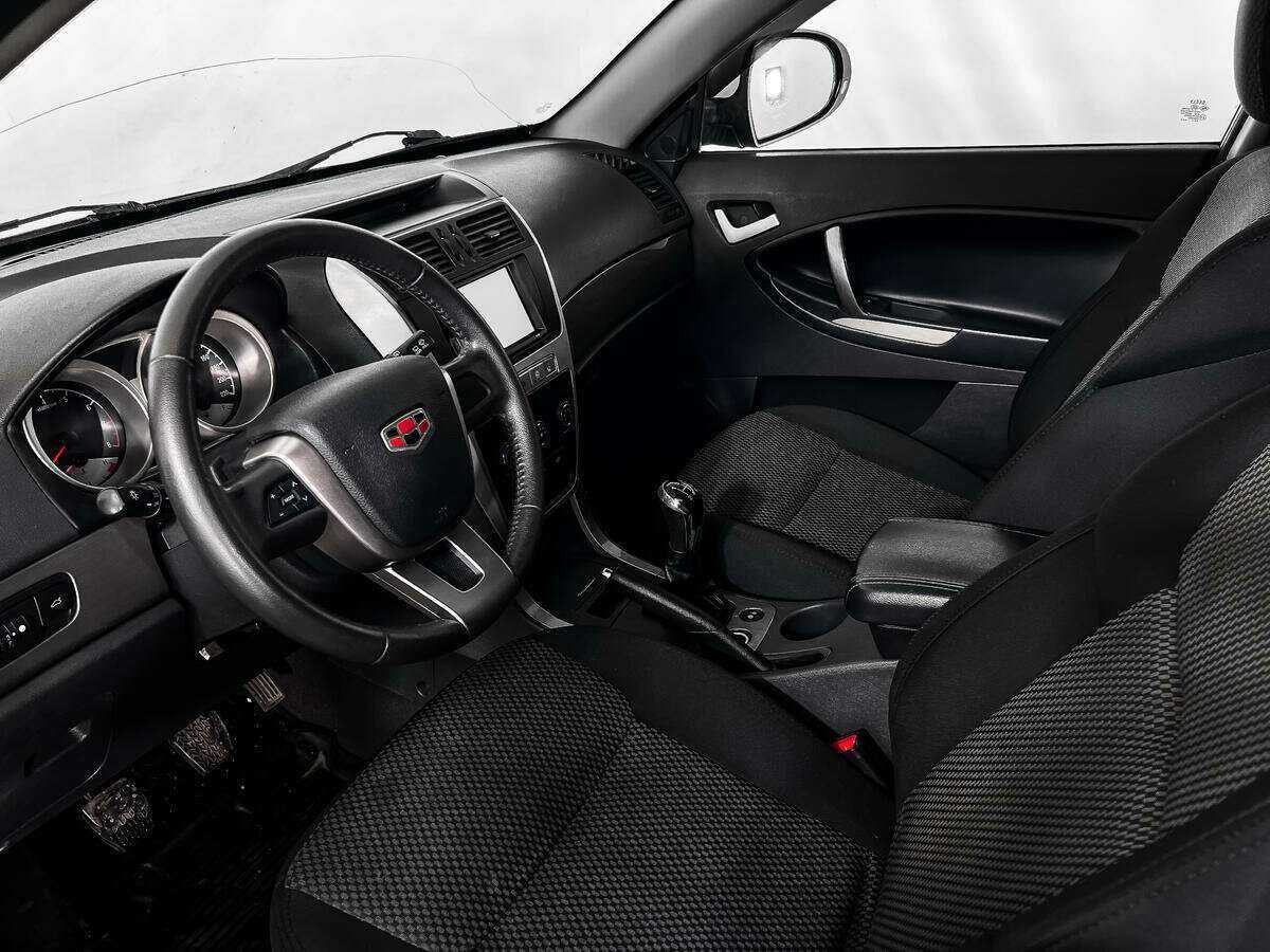 Б/У Джили Эмгранд Икс7 2015 года. Фото: #8