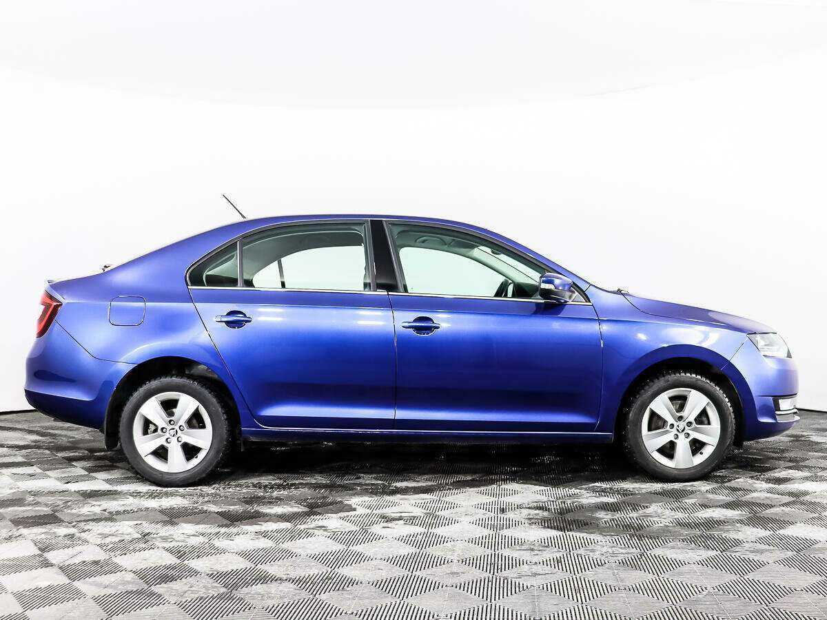 Б/У Шкода Рапид 2017 года. Фото: #3