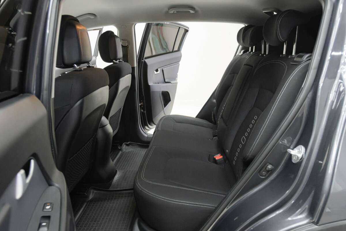 Б/У Киа Спортейдж 2015 года. Фото: #14