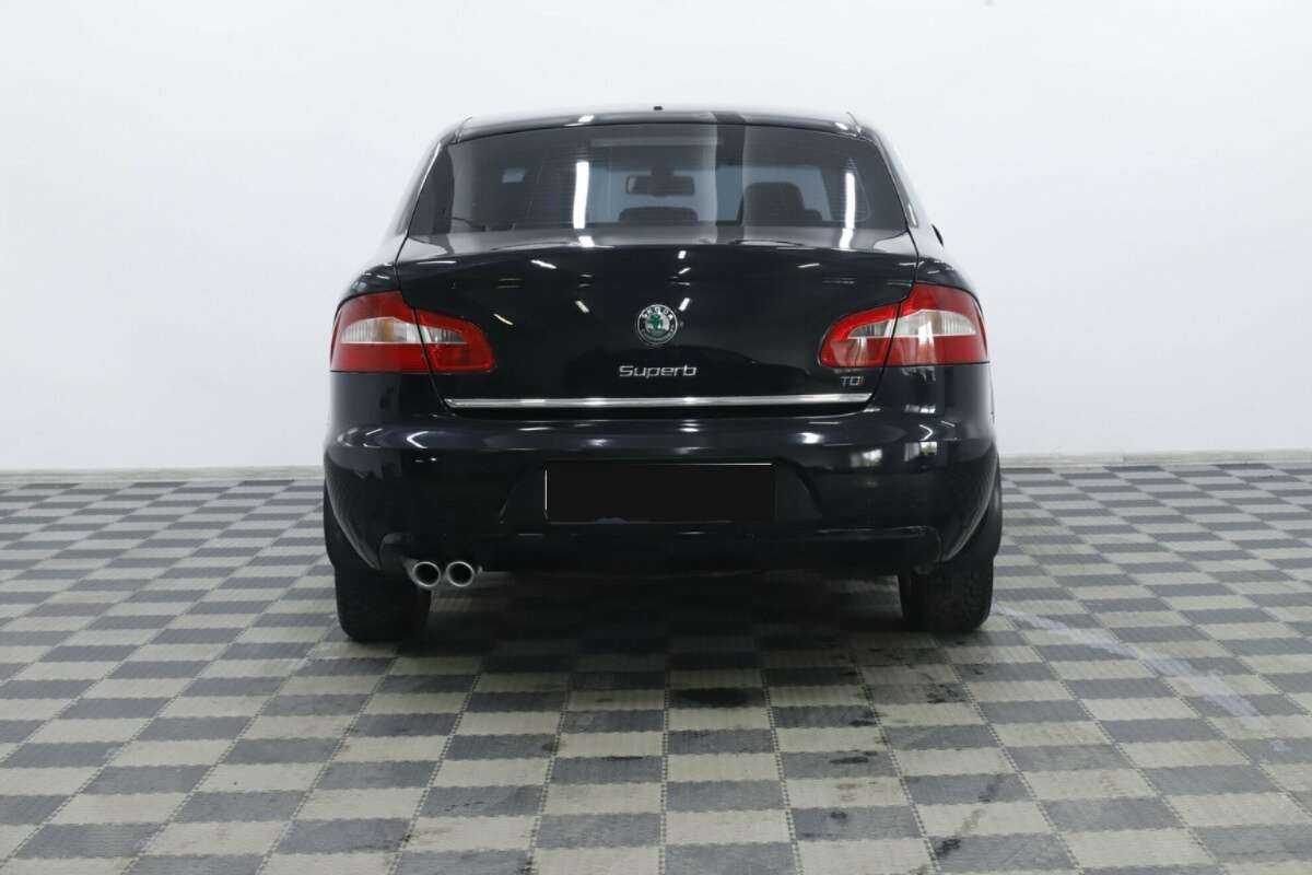 Б/У Шкода Суперб 2013 года. Фото: #4