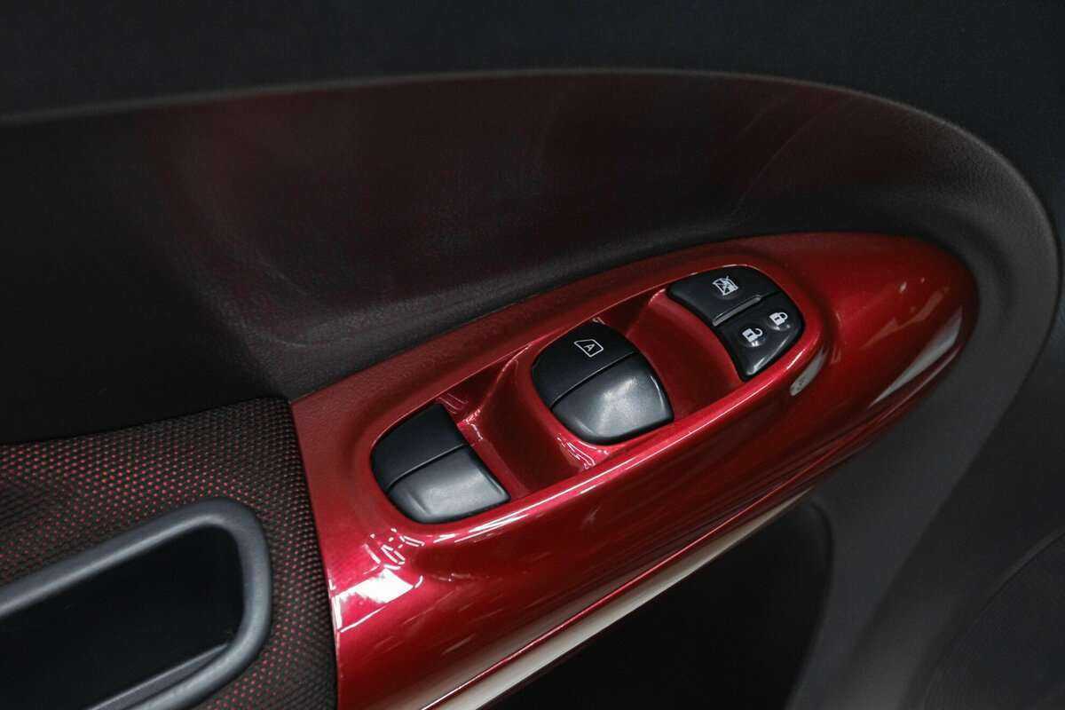 Б/У Ниссан Жук 2012 года. Фото: #16