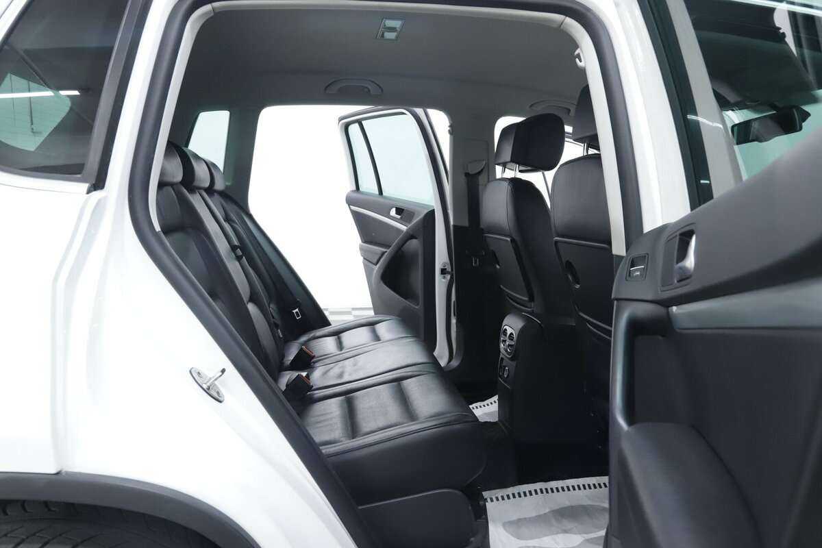 Б/У Фольксваген Тигуан 2015 года. Фото: #17