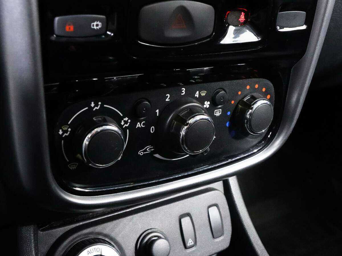 Б/У Рено Дастер 2013 года. Фото: #14