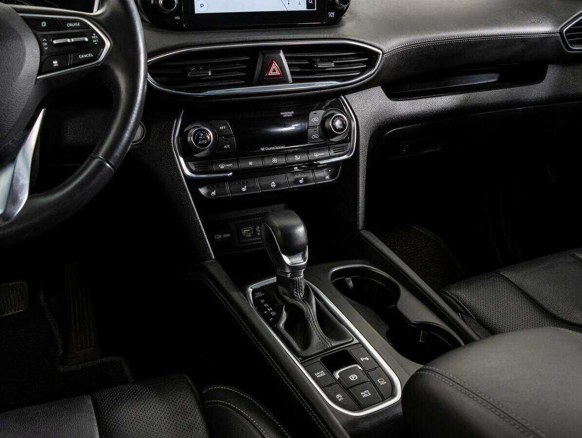 Hyundai Santa Fe 2018 года с пробегом. Фото: #9