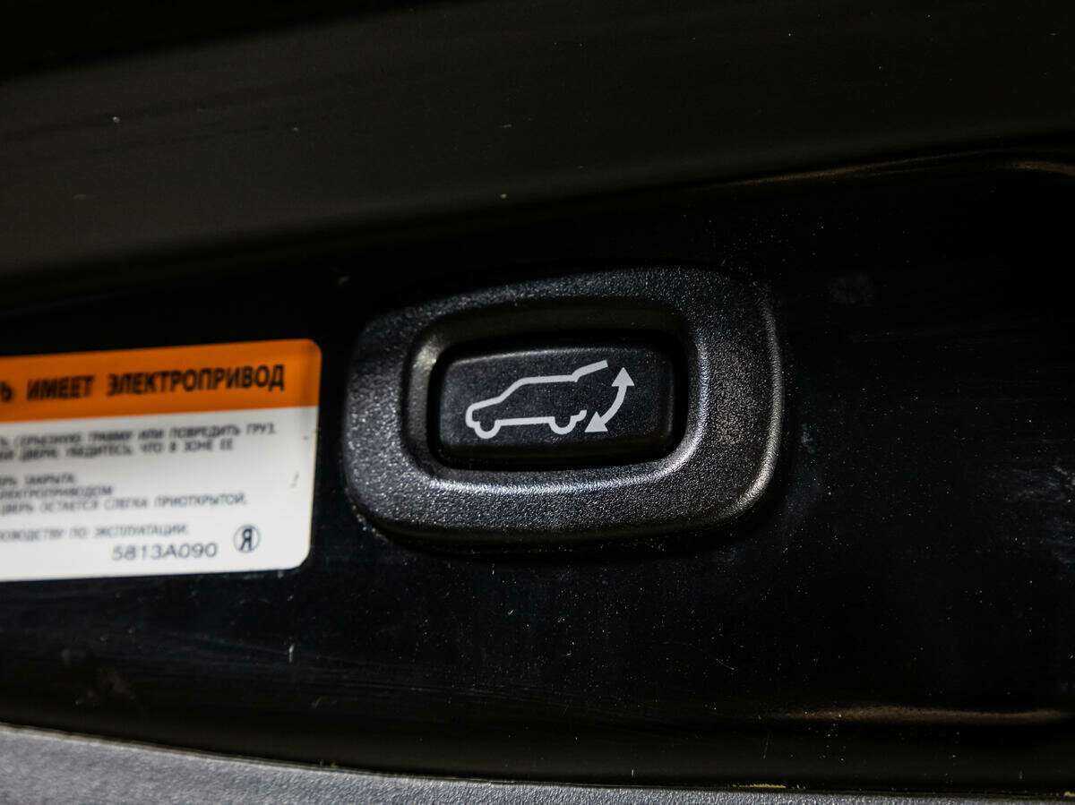 Б/У Митсубиши Оутлэндер 2016 года. Фото: #19