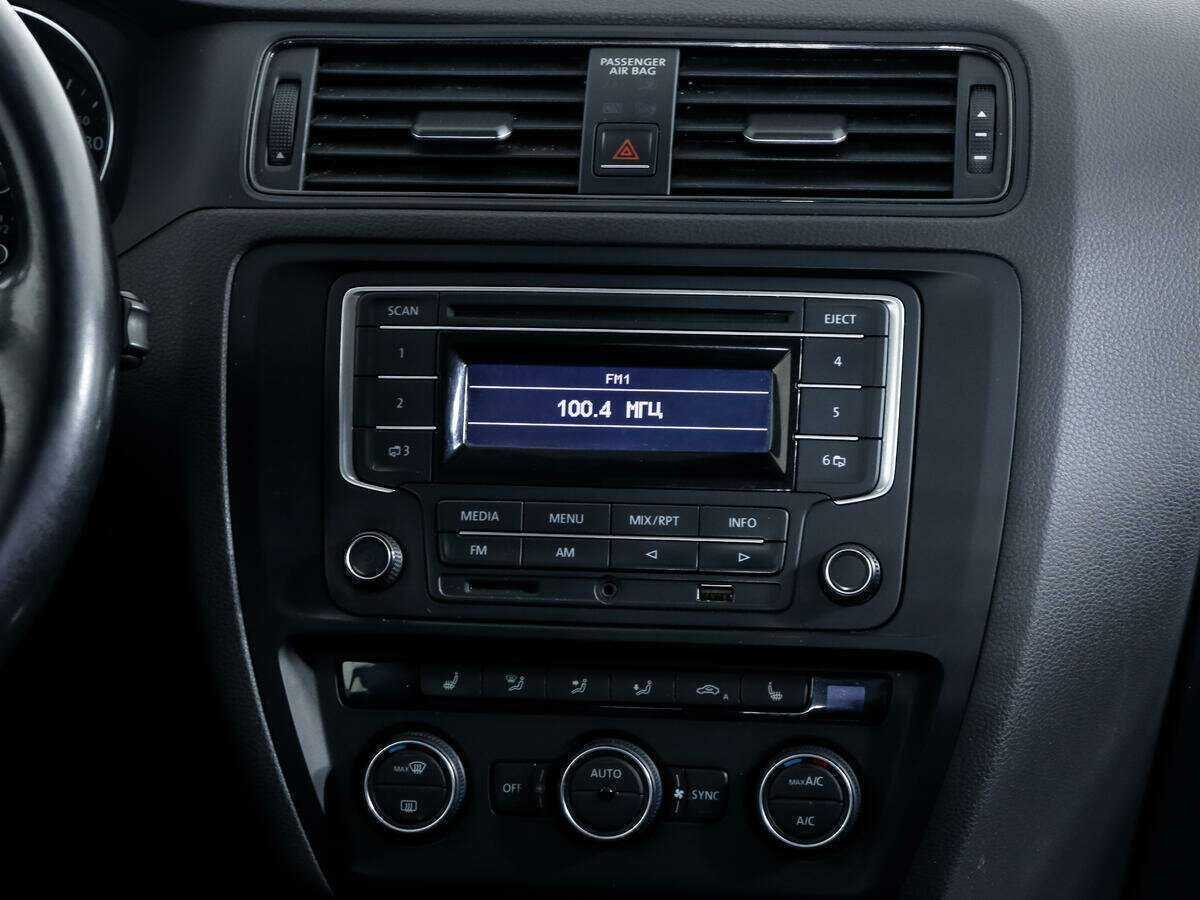 Б/У Фольксваген Джетта 2015 года. Фото: #11