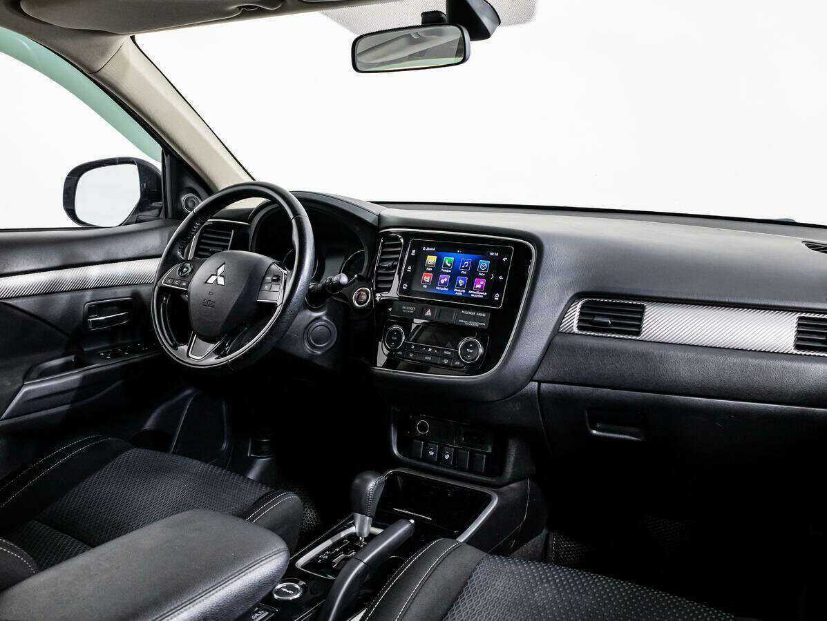 Mitsubishi Outlander 2018 года с пробегом. Фото: #8