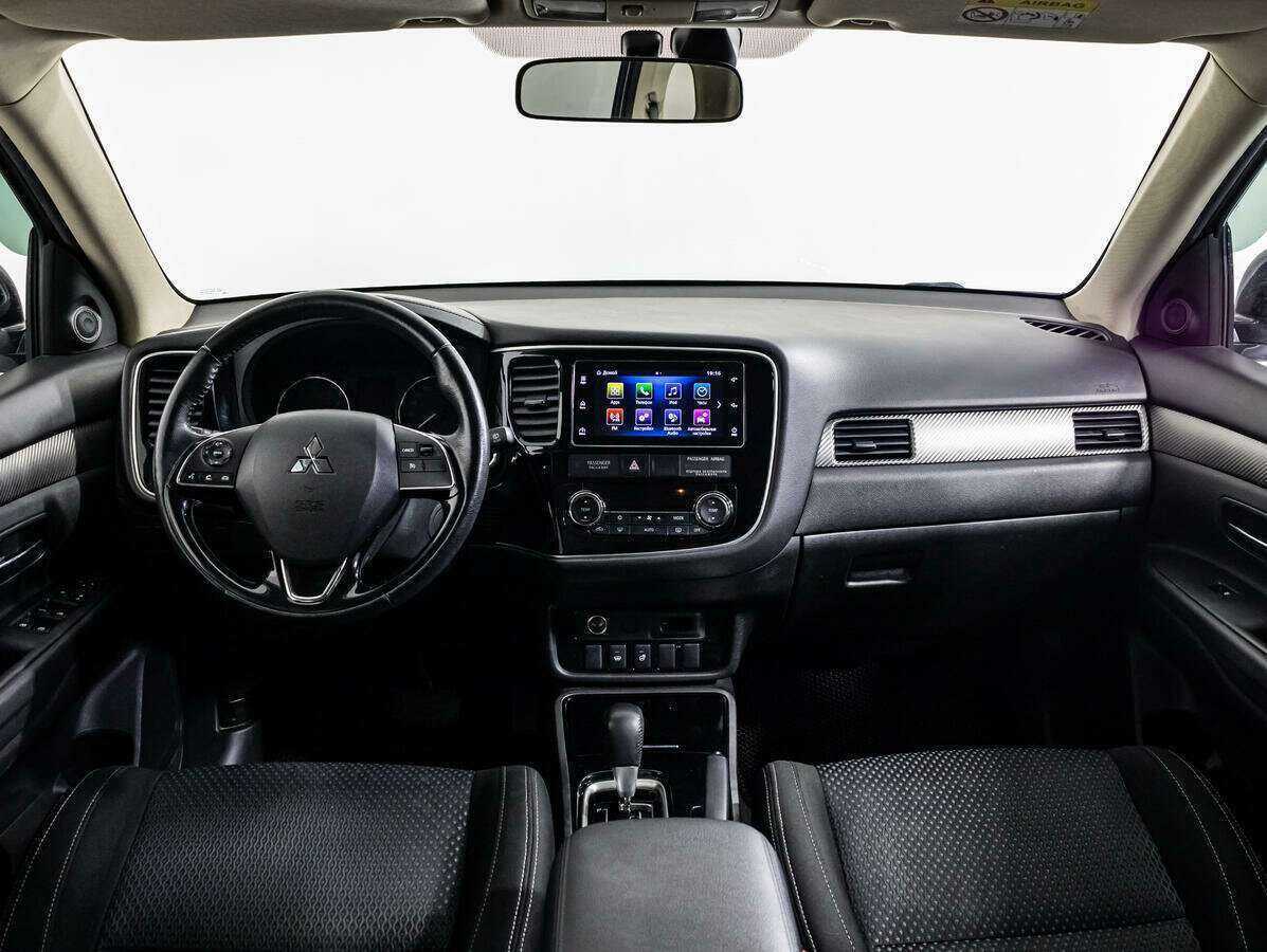 Mitsubishi Outlander 2018 года с пробегом. Фото: #12