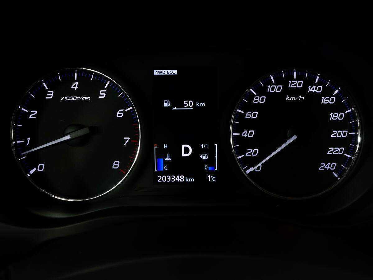 Б/У Митсубиши Оутлэндер 2018 года. Фото: #15